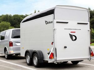 Debon Roadster 500 Box Van Trailer 2600kg